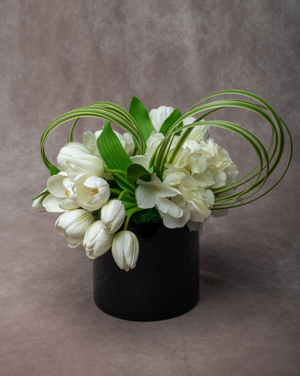 Avery-White/Black