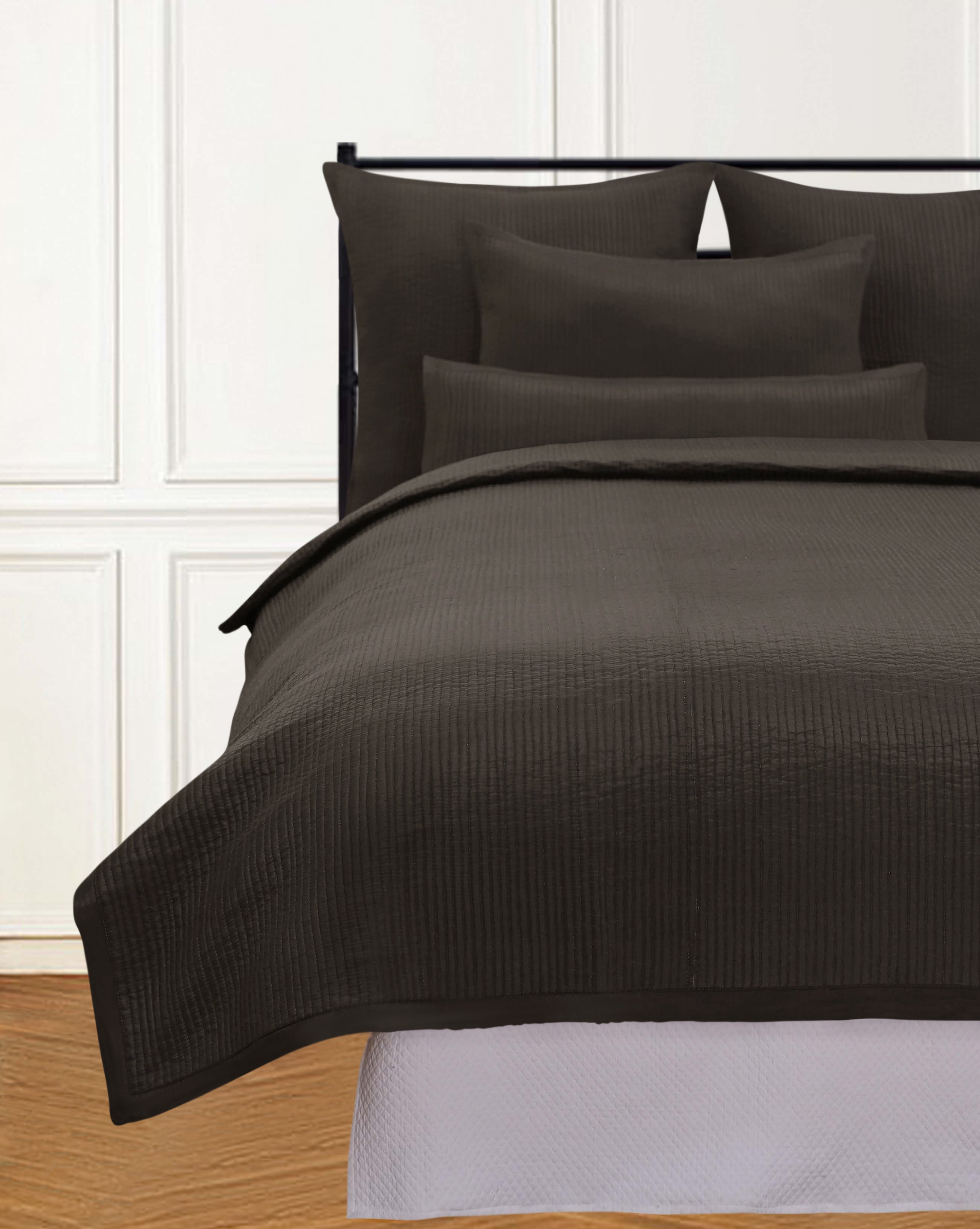 COLE QUEEN QUILT CHARCOAL