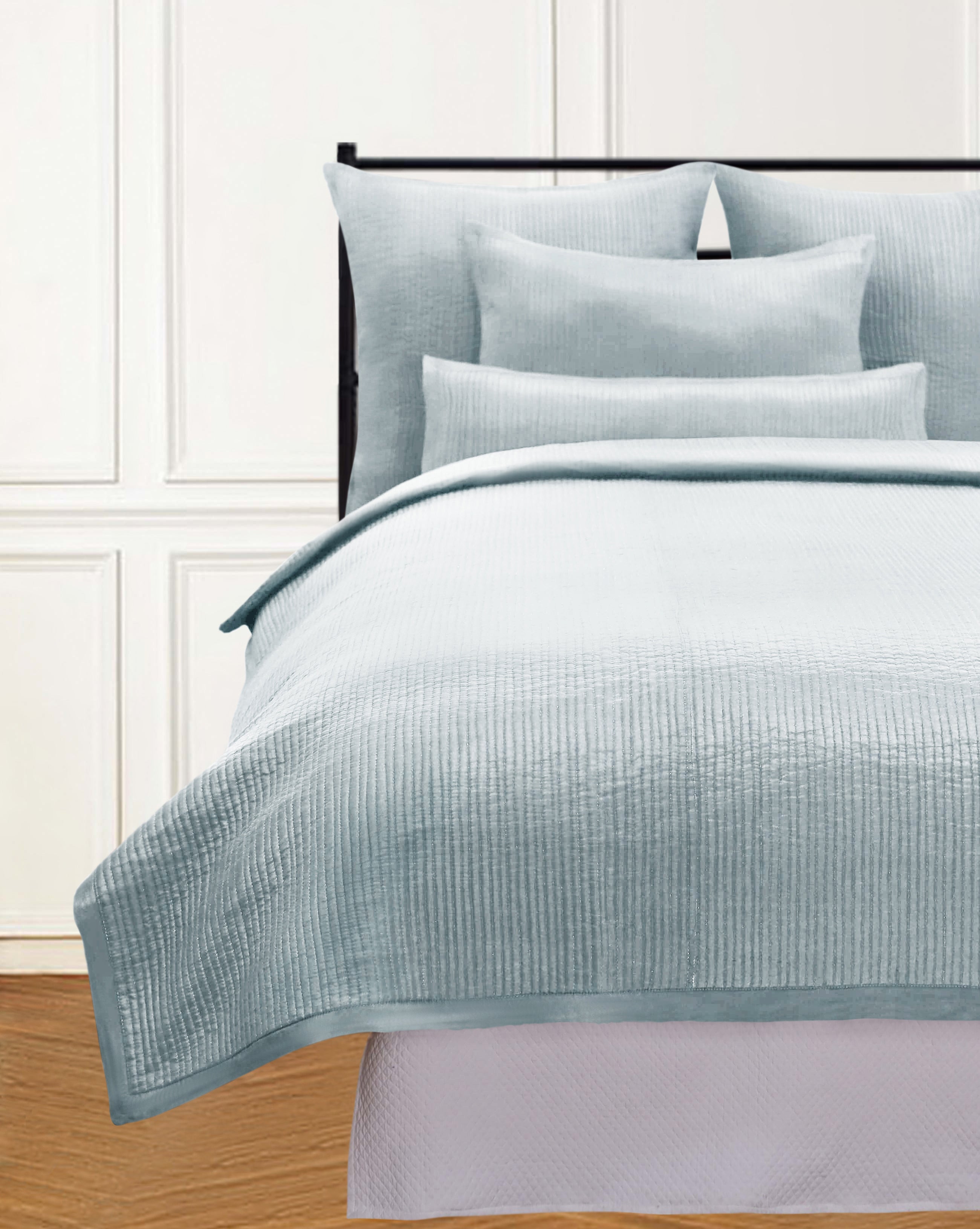 COLE TWIN QUILT SOFT BLUE