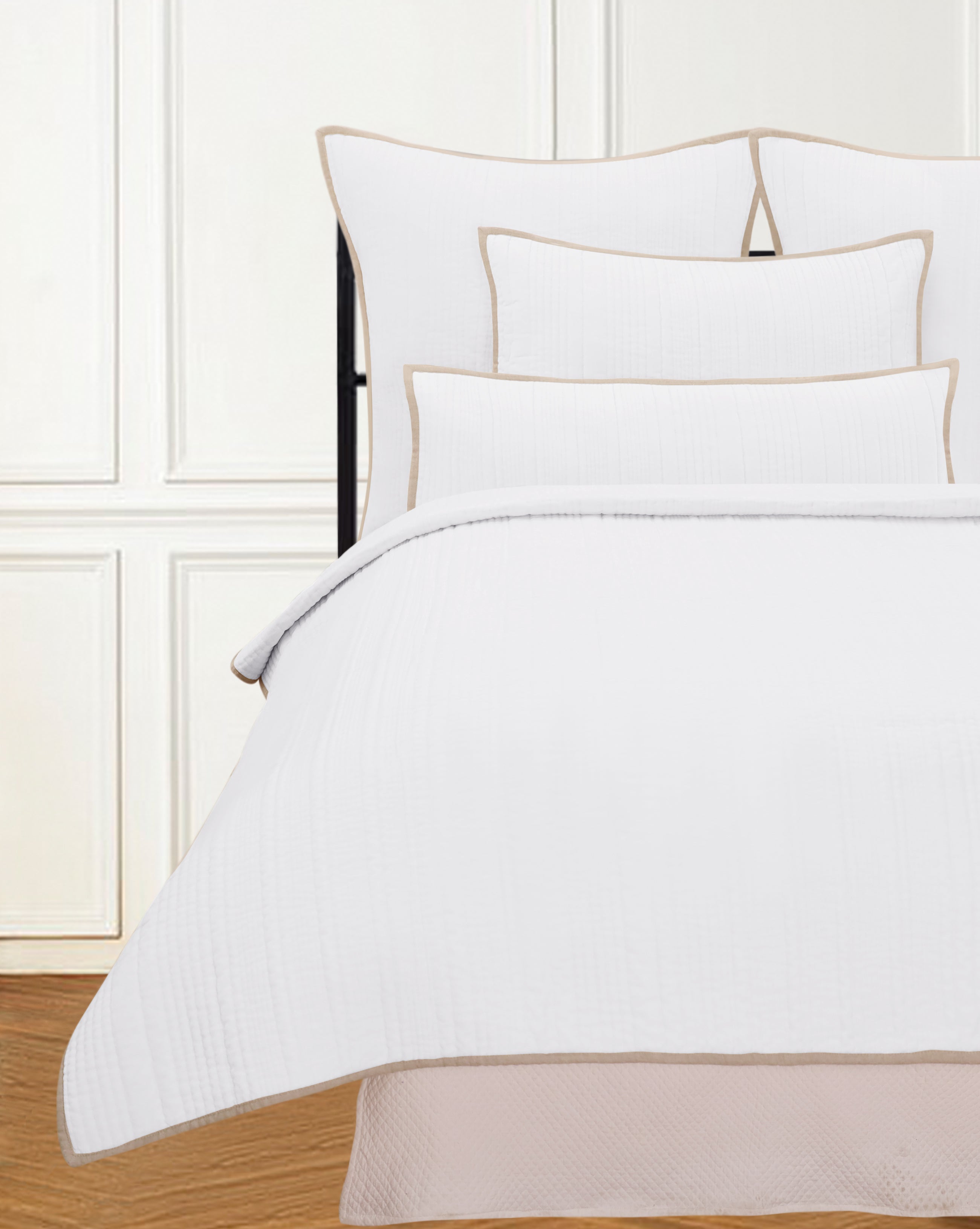 ELIJAH QUEEN QUILT WHITE