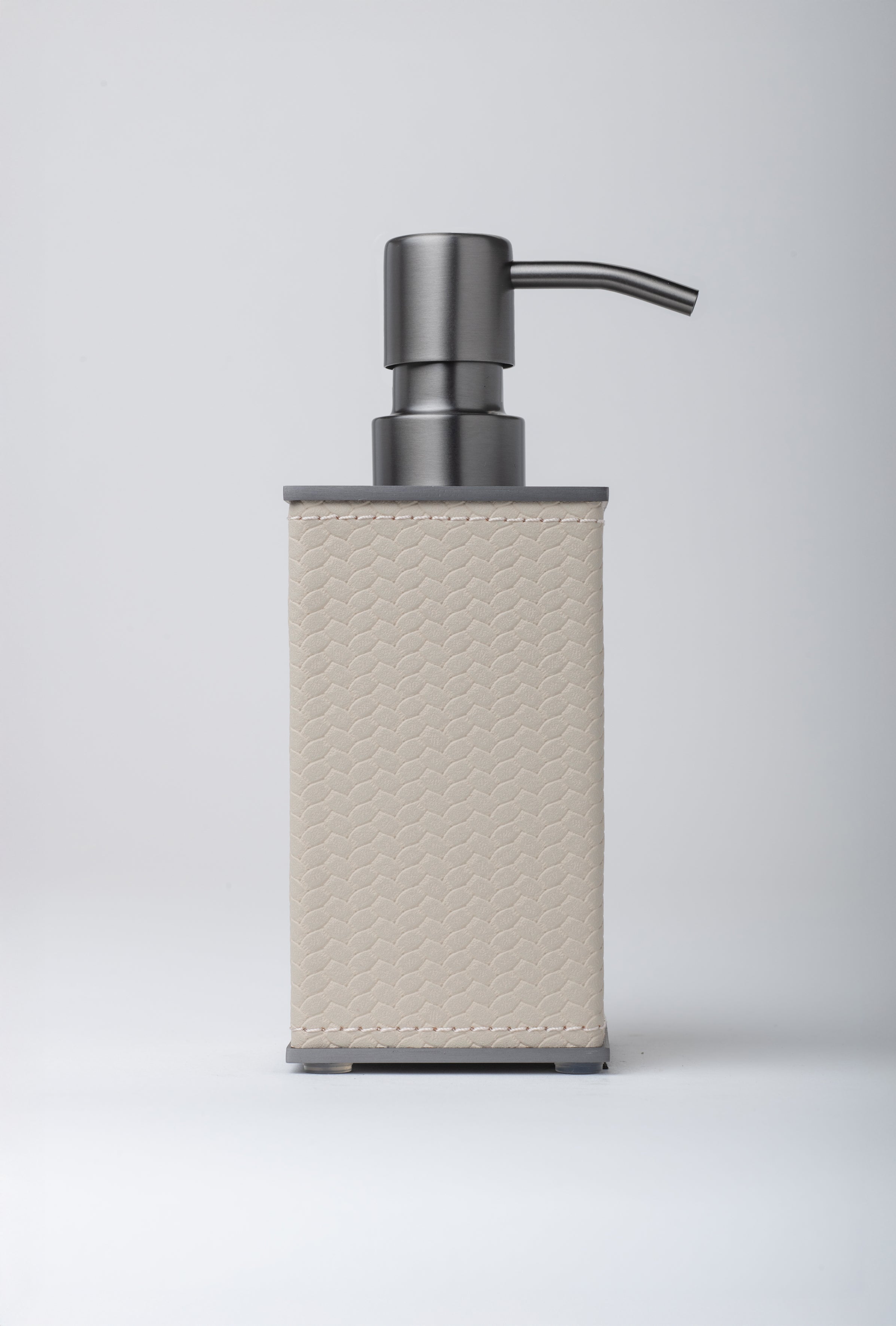 Lumiere Weave Trash Bin - Brushed Brass