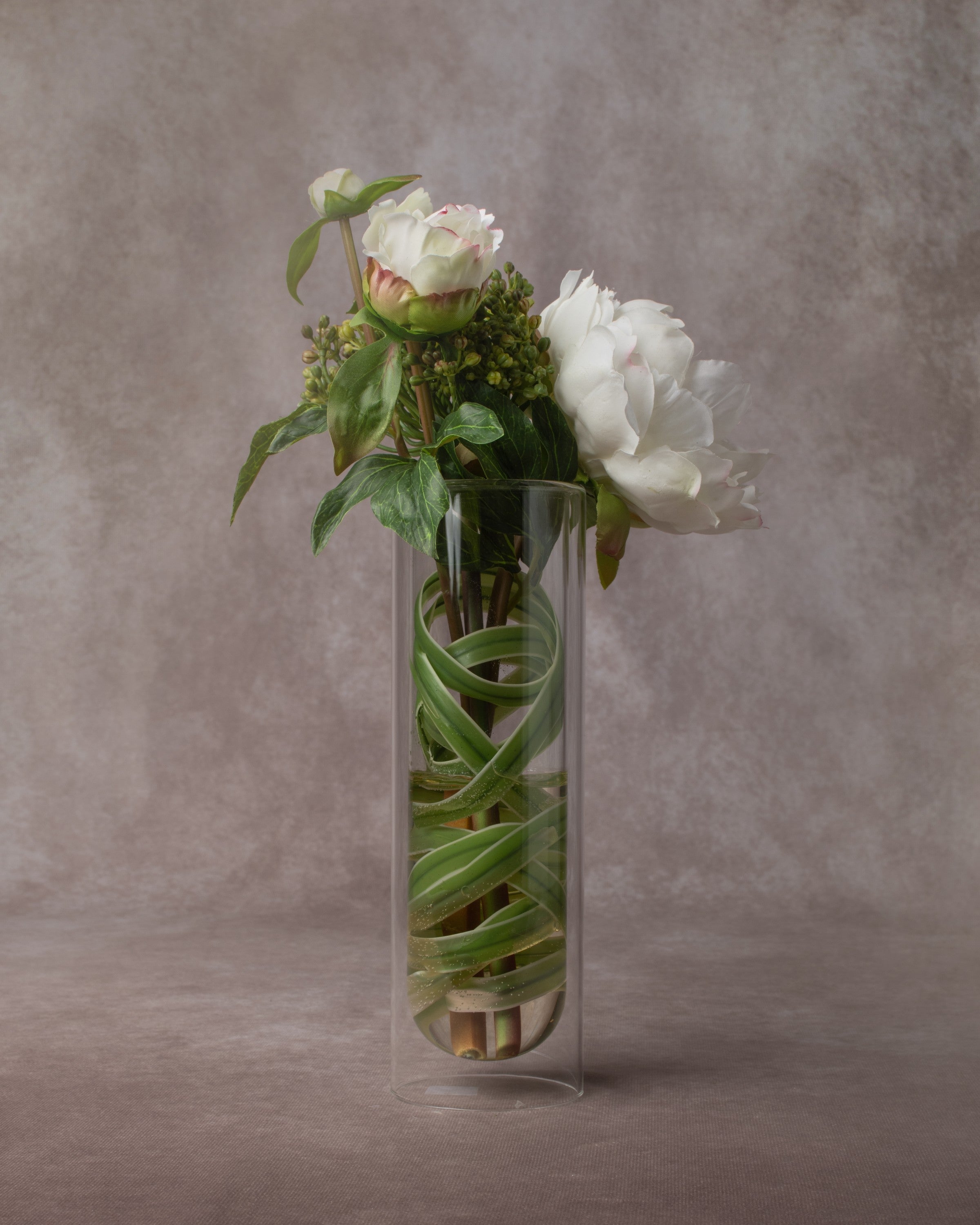 Mae-White