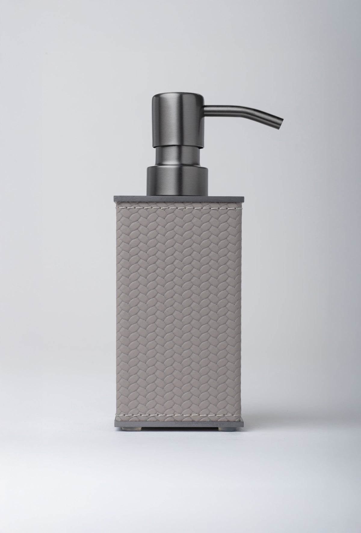 Sterling Weave Trash Bin - Brushed Brass