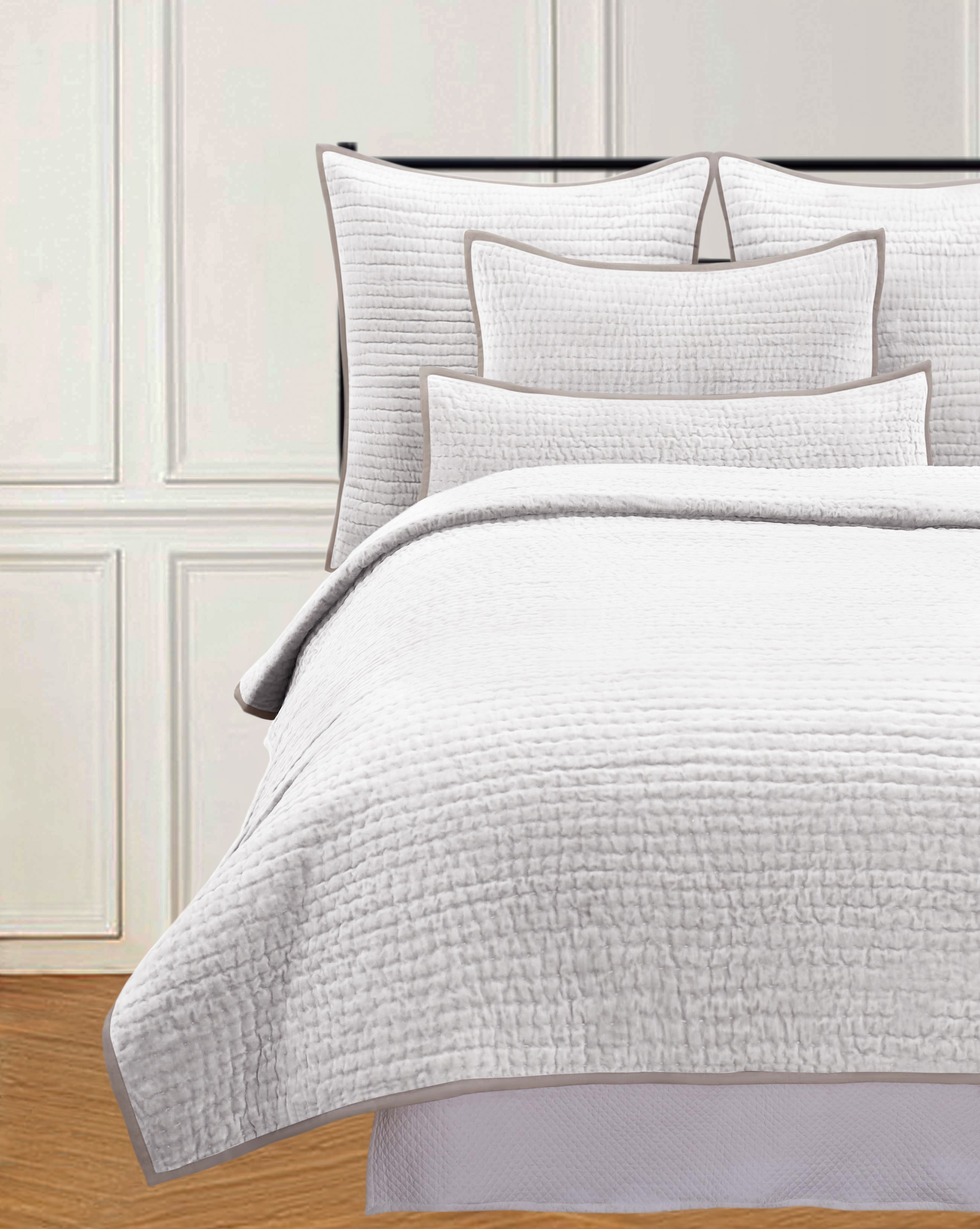 TAYLOR KING QUILT WHITE