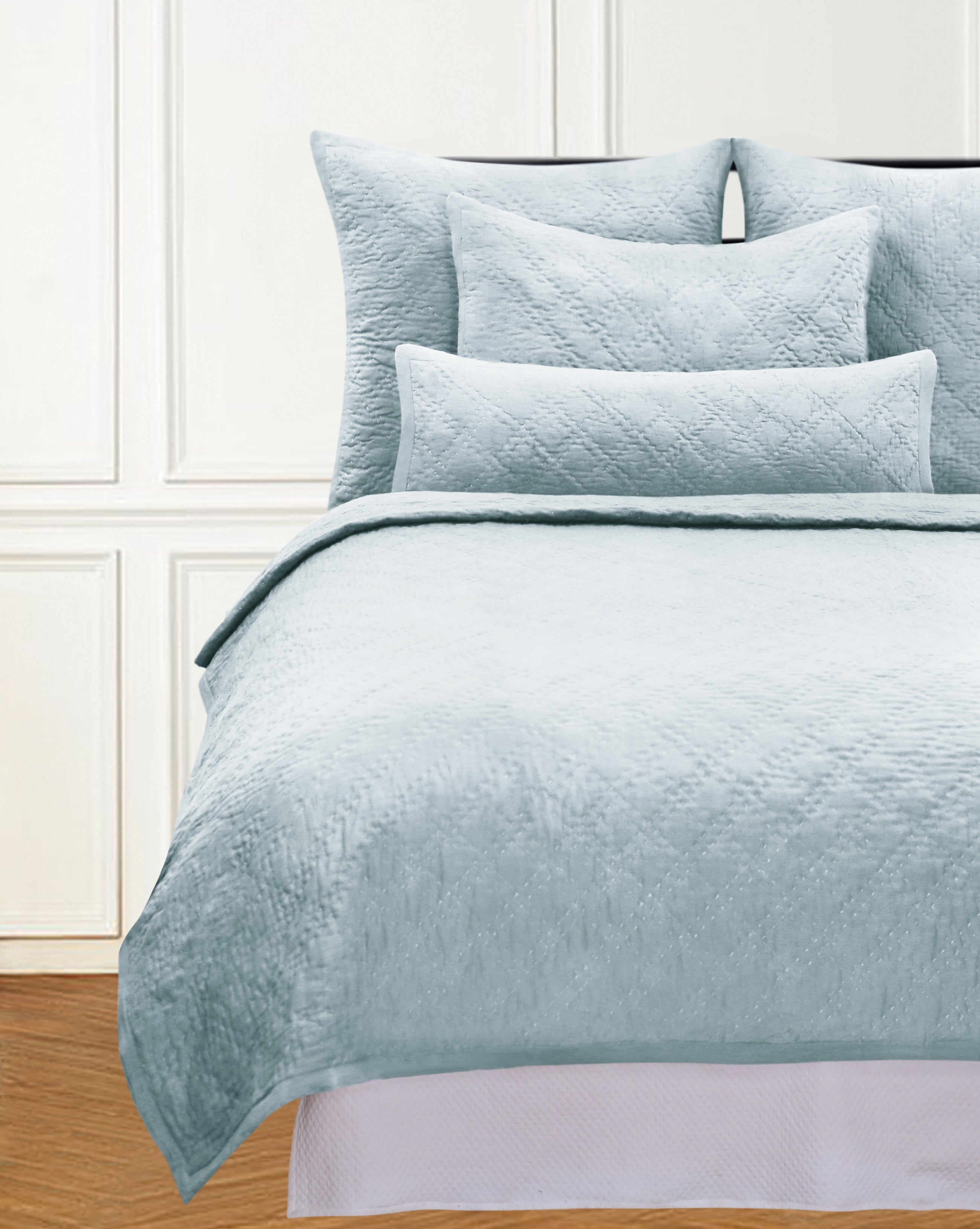 ZOE KING QUILT SOFT BLUE