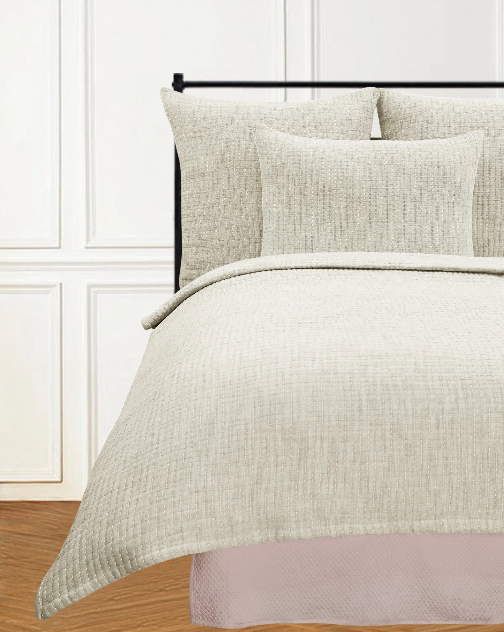 BRAYDEN QUEEN COVERLET SILVER