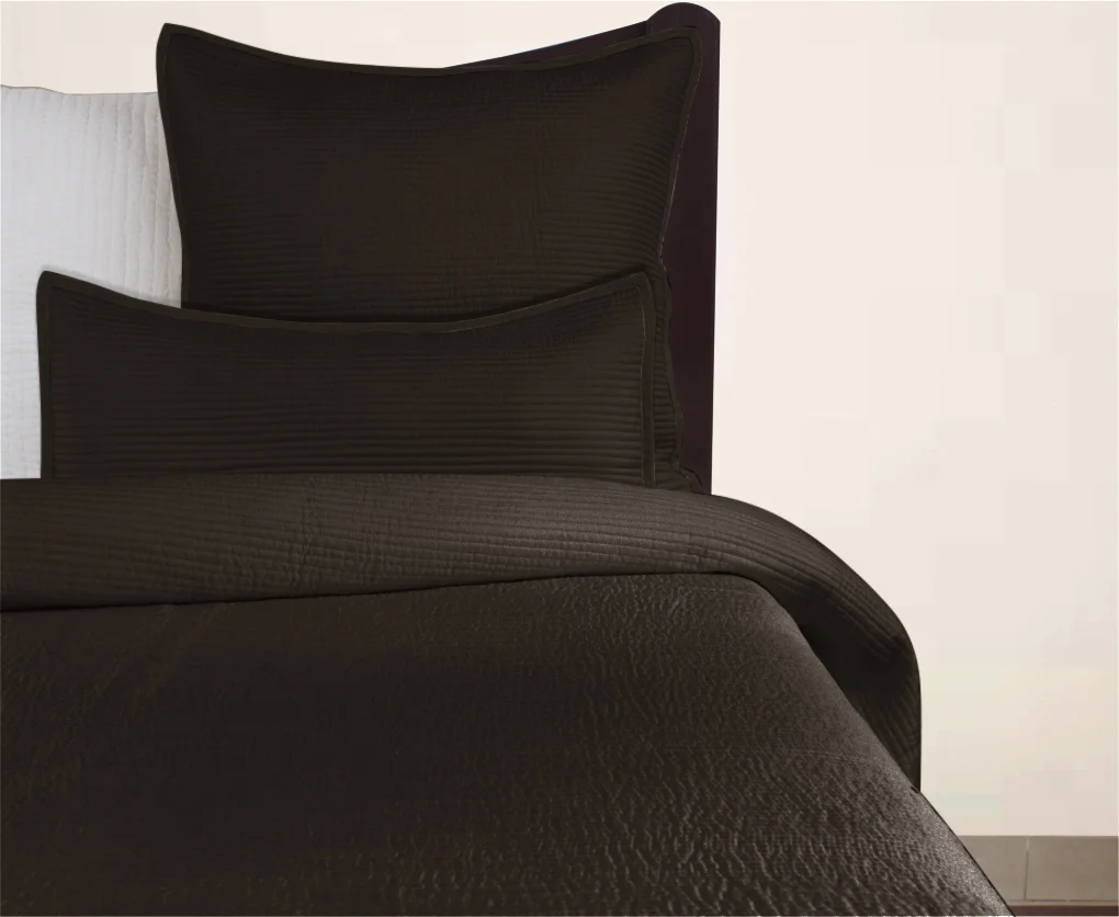 COLE QUEEN QUILT BLACK