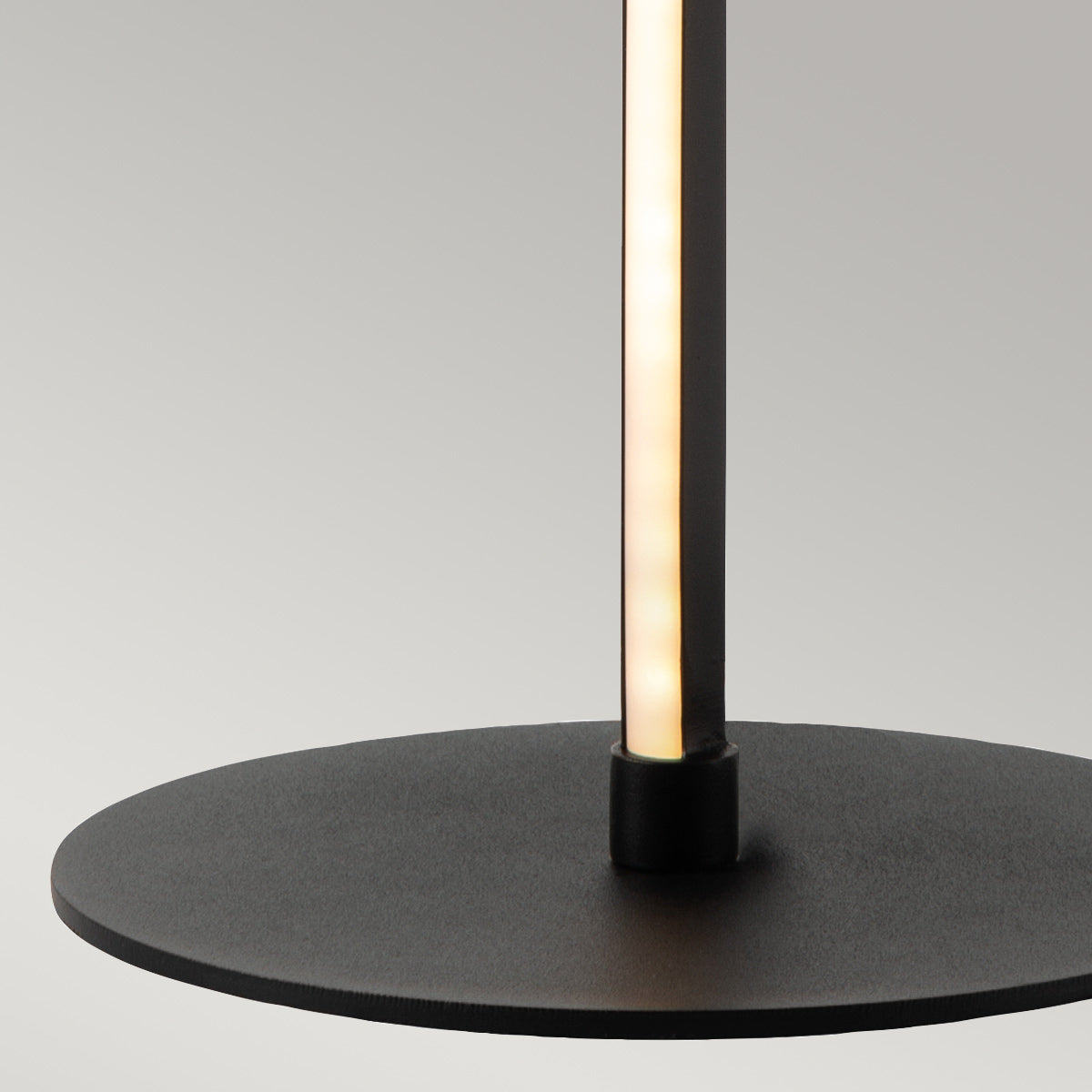 FLAMINGO TABLE LAMP BLK