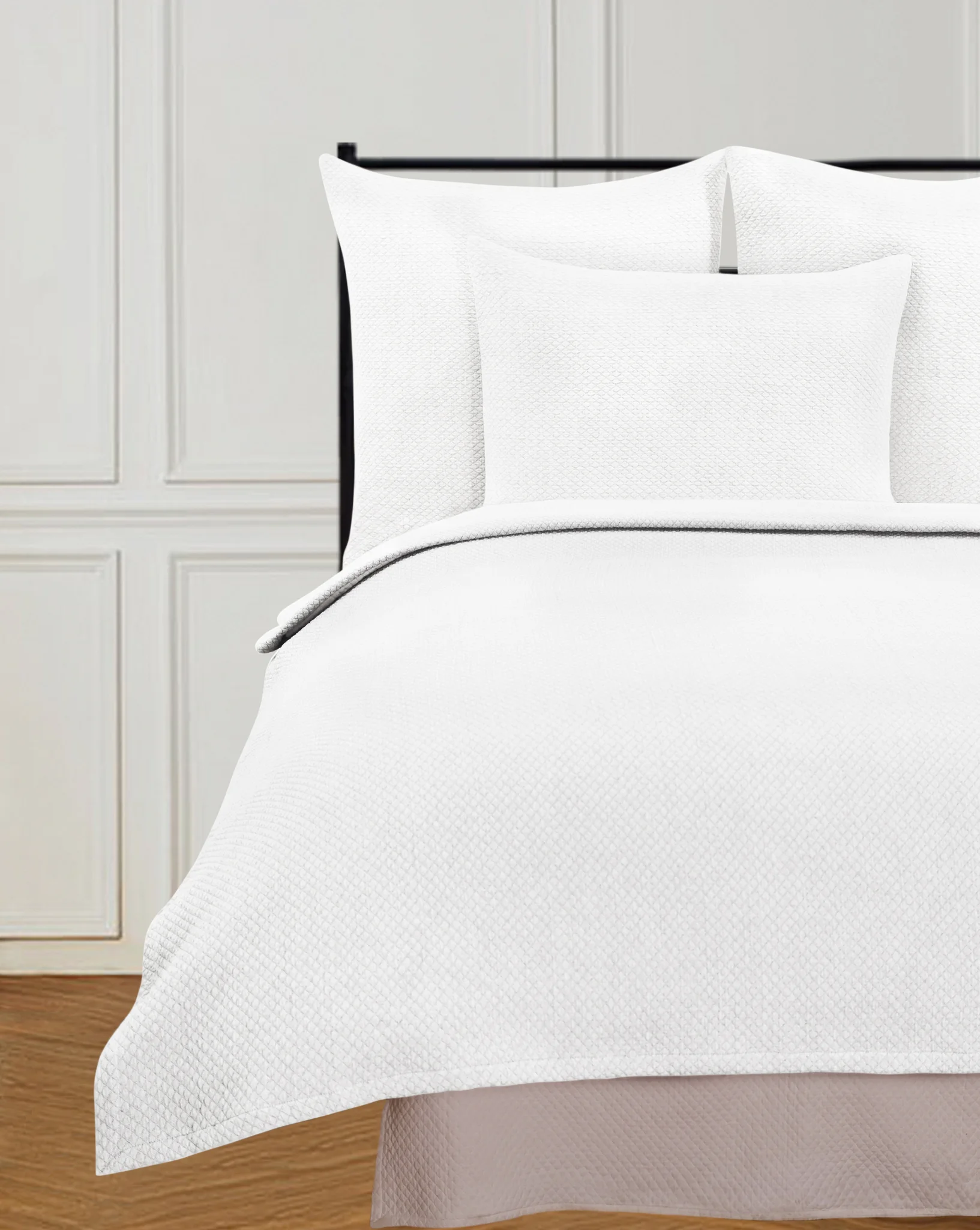 MATEO QUEEN COVERLET WHITE